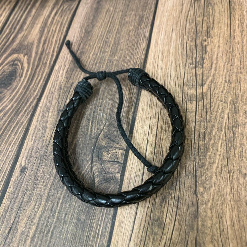 Black Leather Pull String Bracelet